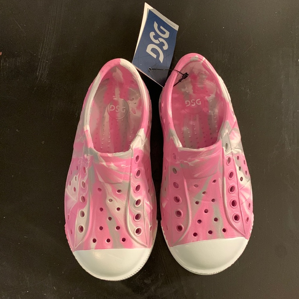 Dicks Sporting Goods DSG Toddler Slip on Play Shoes Shoes Size 1